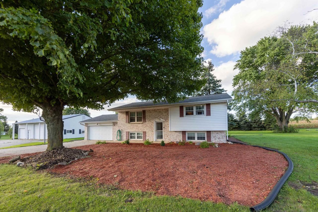 Property Photo:  3720 W County A Road  WI 53548 