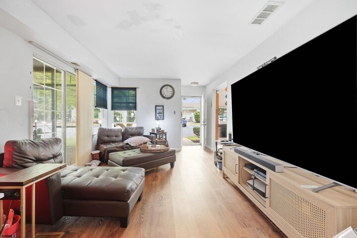 Property Photo: 18 Waterview Dr 18 NJ 08205