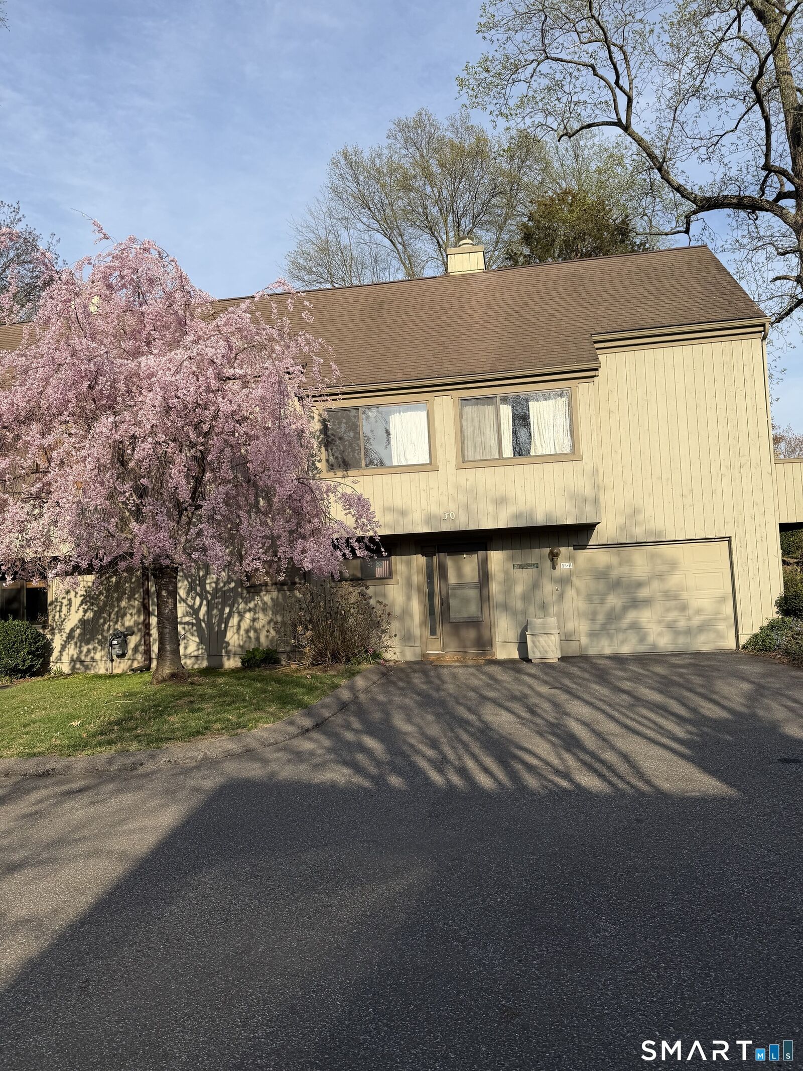 Property Photo:  55 Blackhawk Lane B  CT 06614 