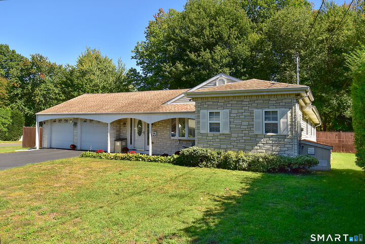 Property Photo:  49 Green Manor Avenue  CT 06095 