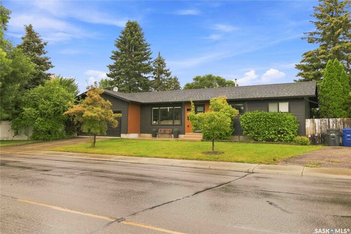 Property Photo:  30 Cory Place  SK S7M 5G8 
