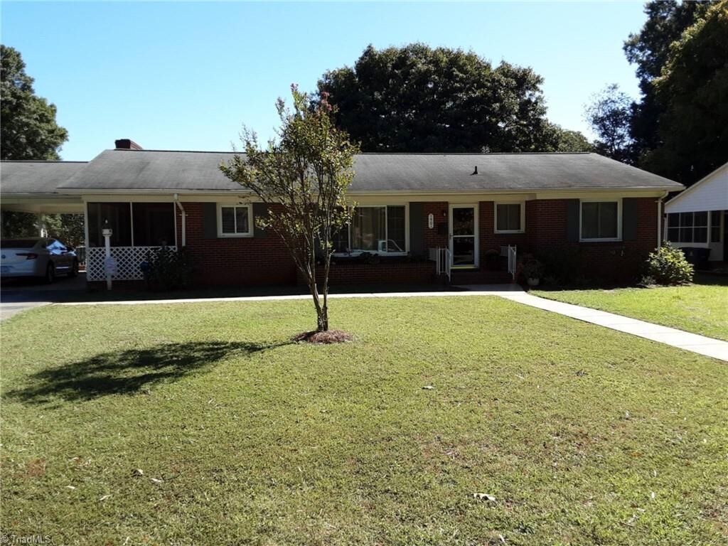 Property Photo: 1401 Eldorada Road NC 27103