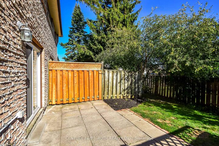 Property Photo:  67 Fittons Road E 18  ON L3V 2J2 
