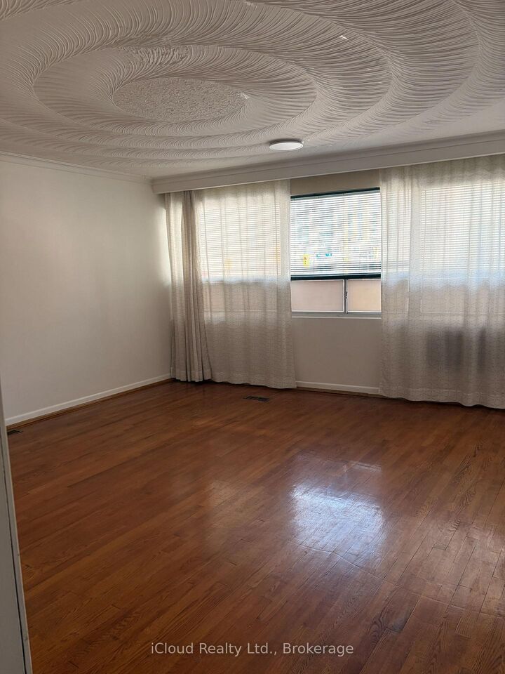 Property Photo:  5084 Dundas Street W 2nd Floor  ON M9A 1C2 