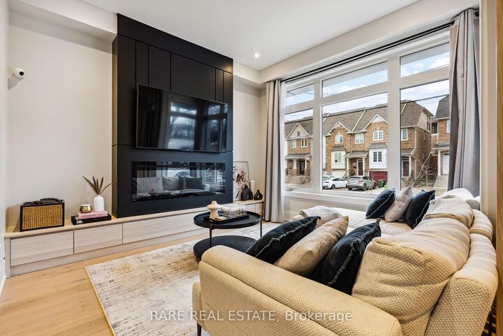 Property Photo:  19 Twenty-Ninth Street  ON M8W 3A9 