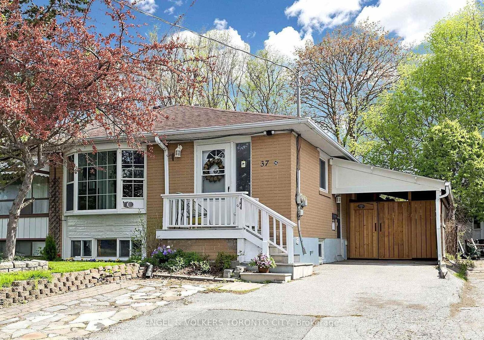 Property Photo:  37 Newbury Drive Basement  ON L3Y 4P9 