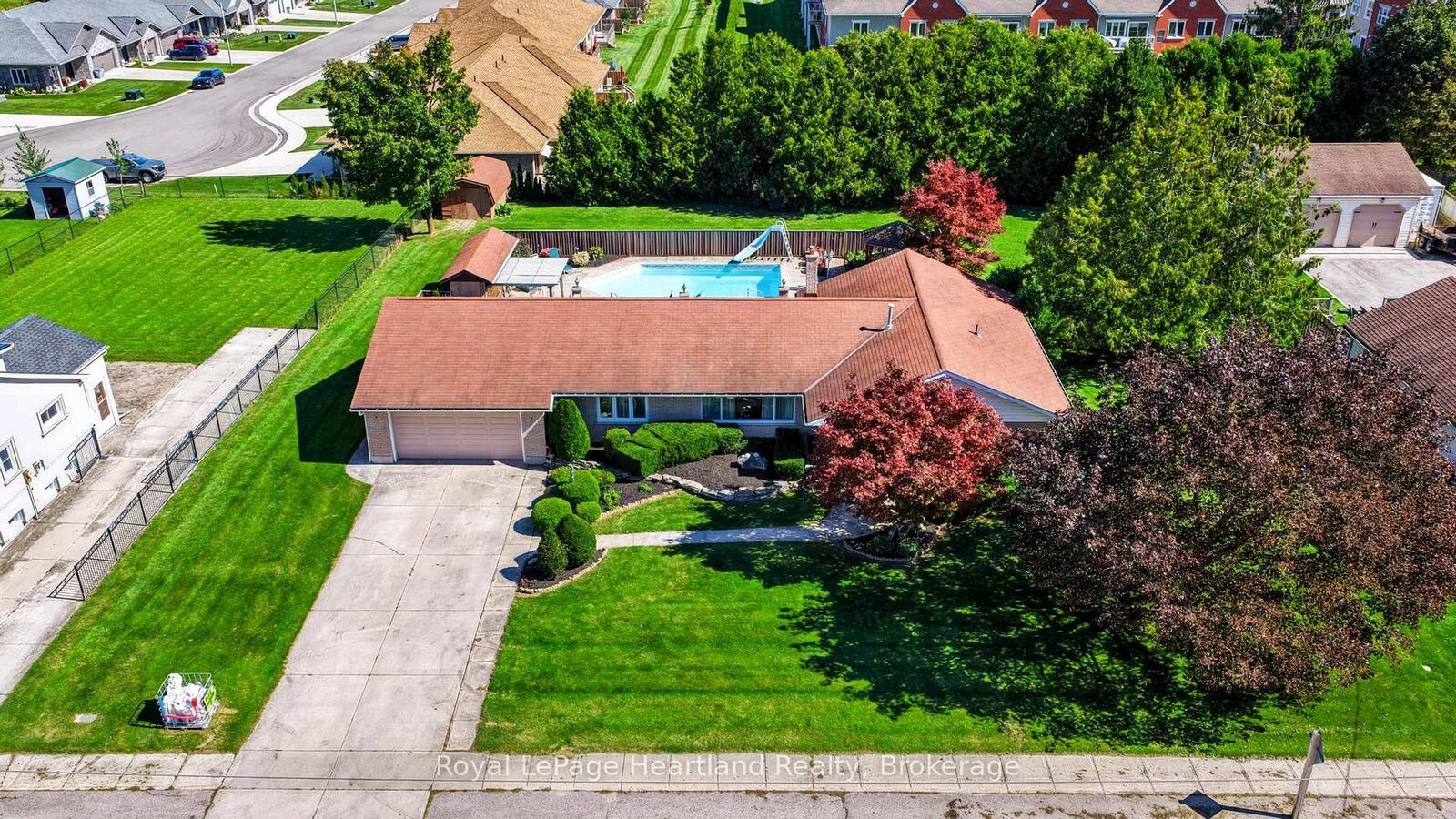 Property Photo:  283 Albert Street  ON N0M 1L0 