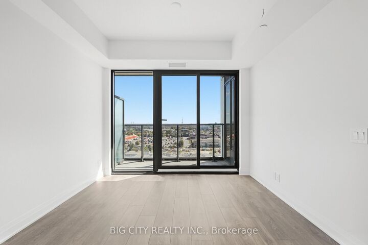Property Photo:  25 Frederick Todd Way 1101  ON M4G 0E8 