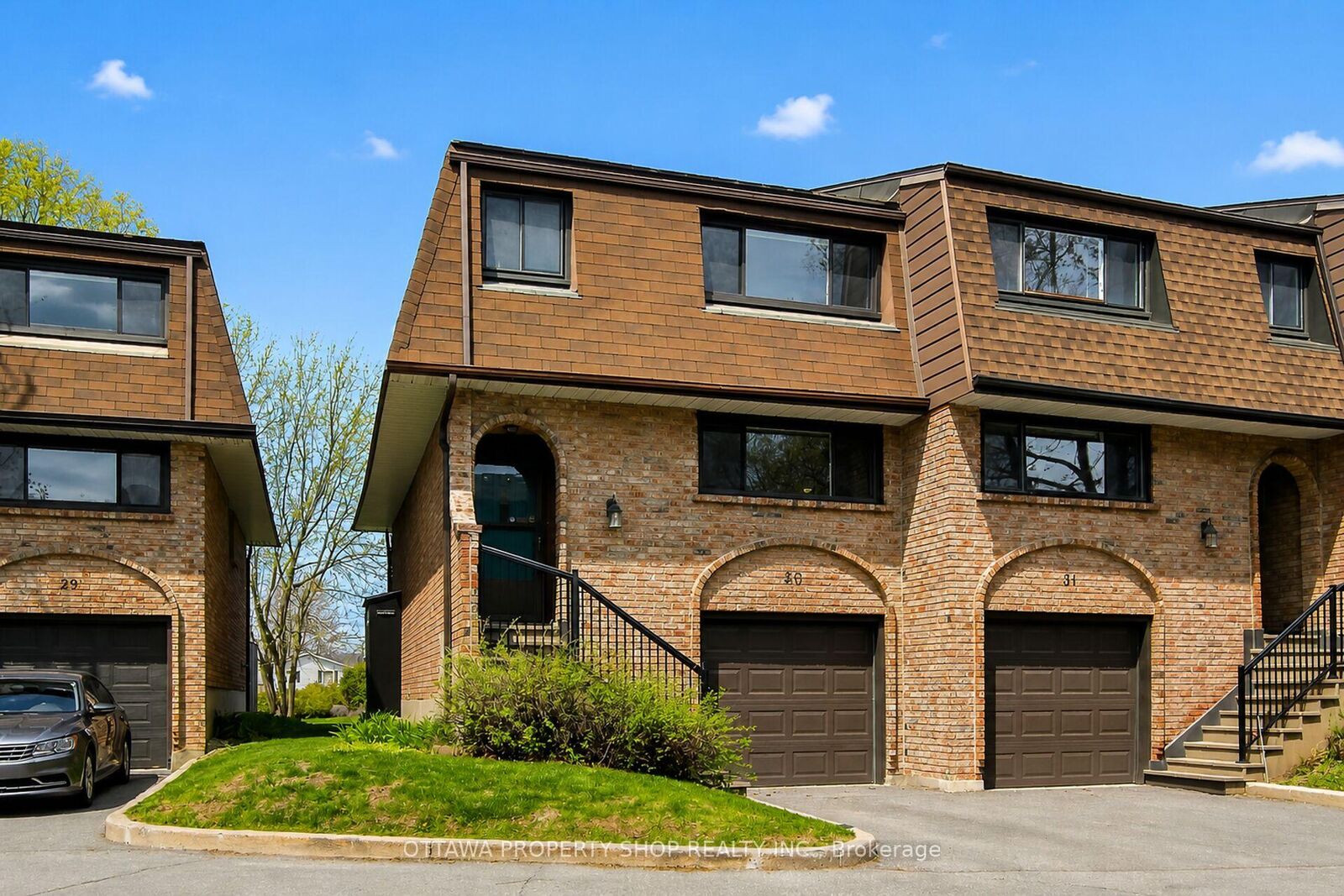 Property Photo:  2 Bertona Street 30  ON K2G 0W2 