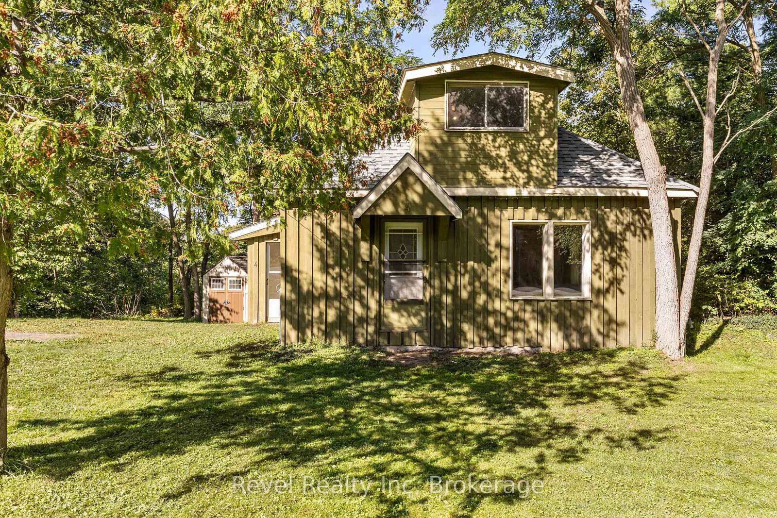 Property Photo: 4 Margaret Street ON P2A 2A8