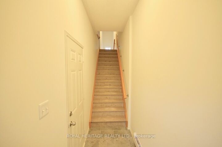 Property Photo:  2556 Rosedrop Path 173  ON L1L 0H4 