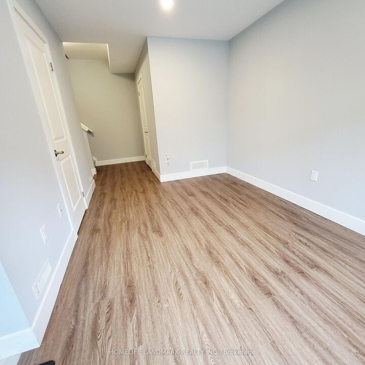Property Photo:  1960 Dalmagarry Road 60  ON N6G 0T8 