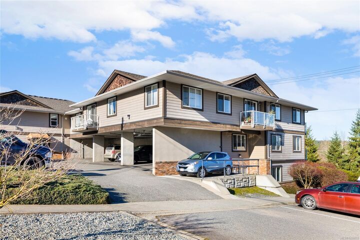 Property Photo: 8 White St #2 BC V9G 1A7