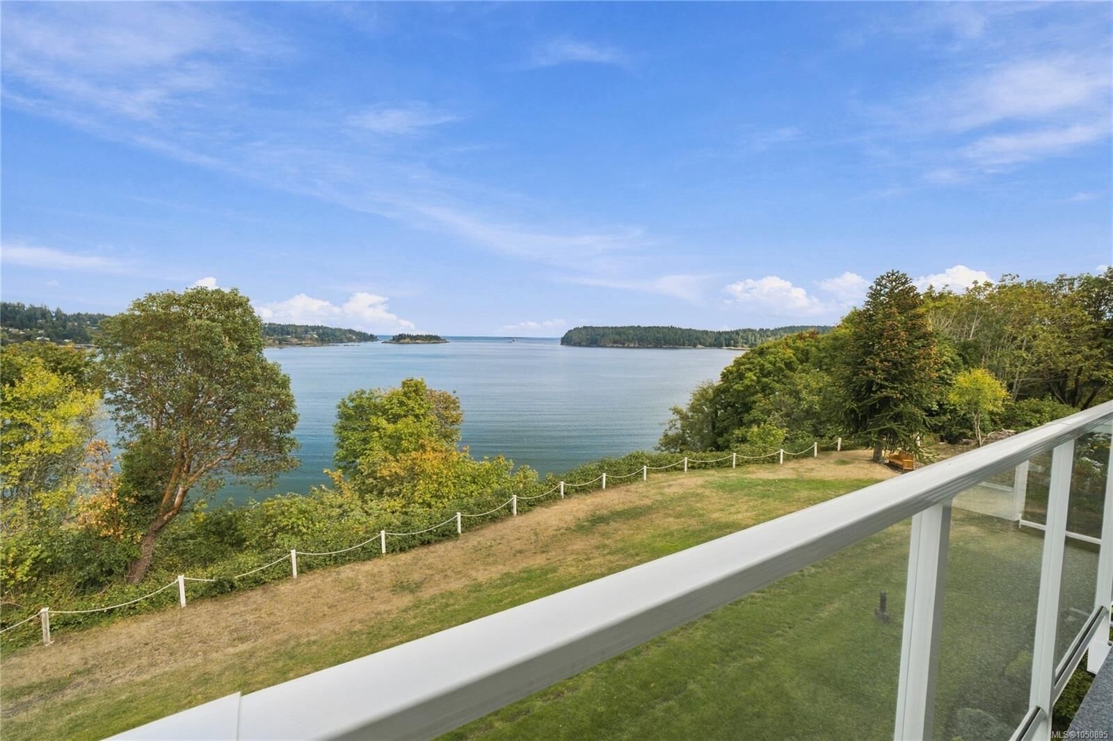 Property Photo:  2560 Departure Bay Rd #303  BC V9S 5P1 
