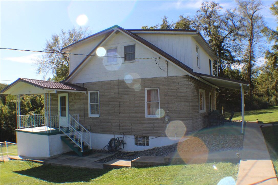 Property Photo:  16 Church St  PA 15438 