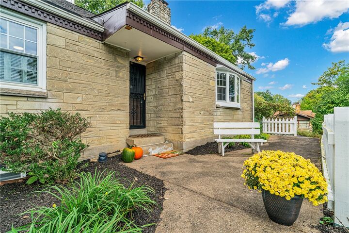 Property Photo:  318 Center Church Road  PA 15317 