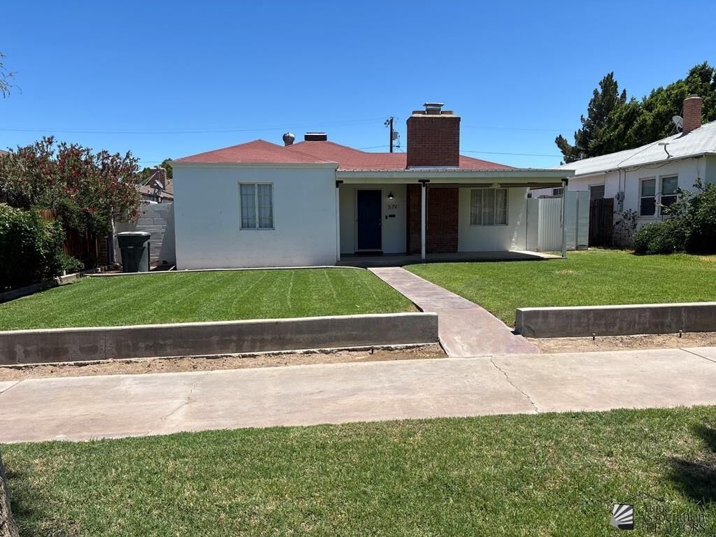 Property Photo:  579 S 7 Ave  AZ 85364 