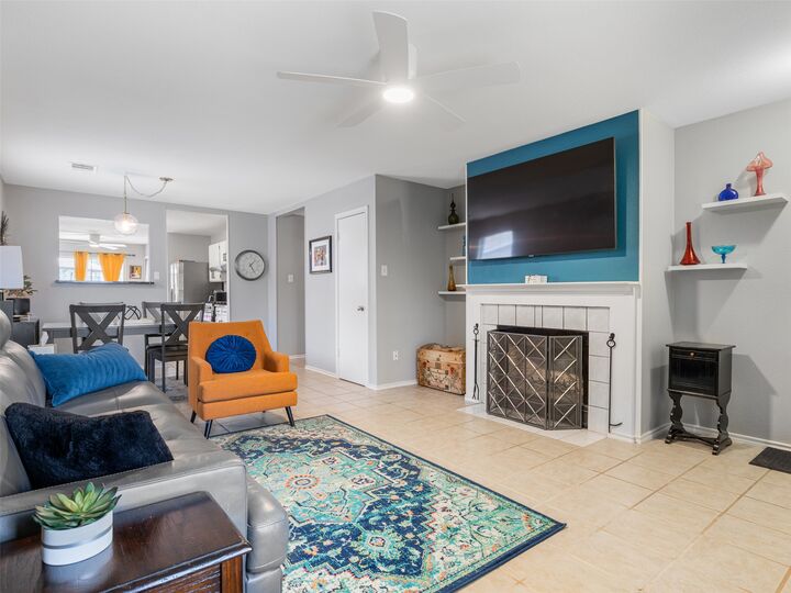 Property Photo:  1104 Laurelleaf Drive  TX 78660 