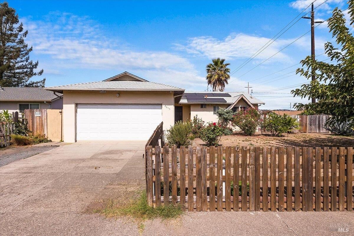 Property Photo: 2615 Mohawk Street CA 95403