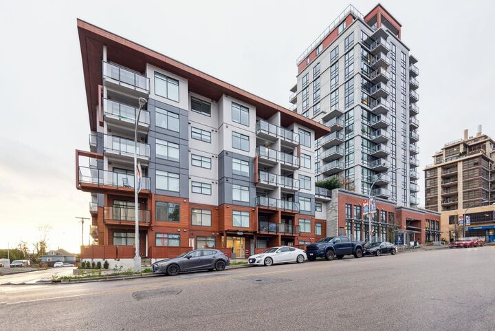 Property Photo:  232 Sixth Street 207  BC V3L 3A4 