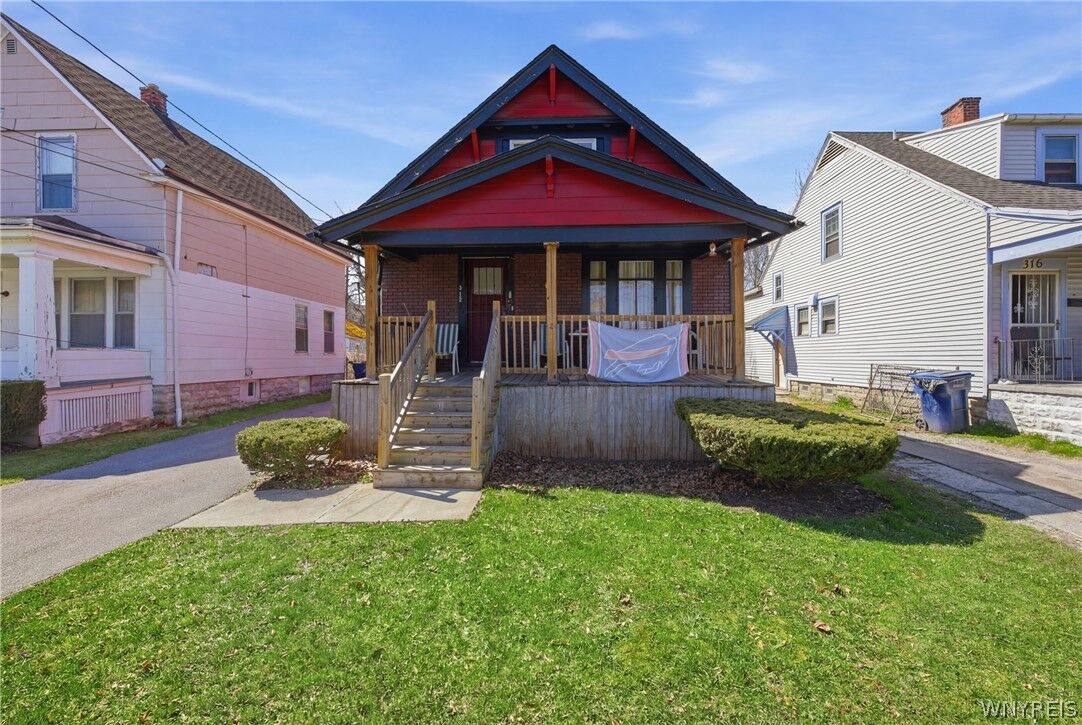 Property Photo:  312 Cambridge Avenue  NY 14215 