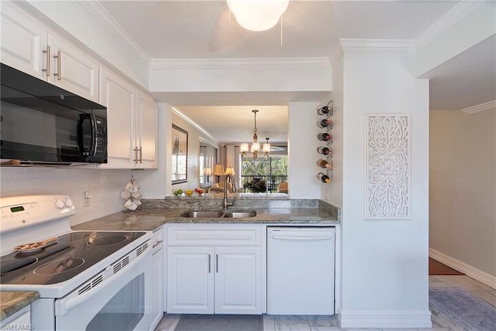Property Photo:  1075 Foxfire Ln 310  FL 34104 