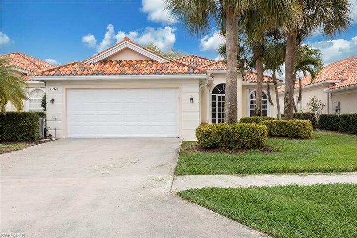 Property Photo:  4260 Montalvo Ct  FL 34109 