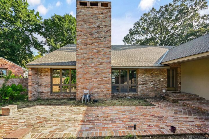 Property Photo: 1454 Applewood Rd LA 70808