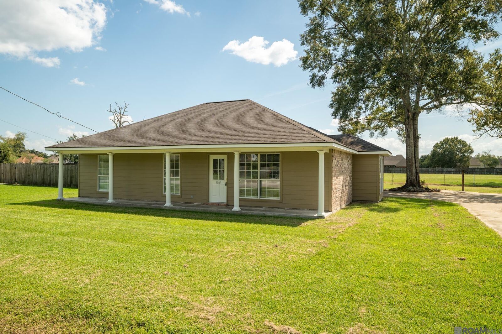 Property Photo:  41185 Rhea St  LA 70737 