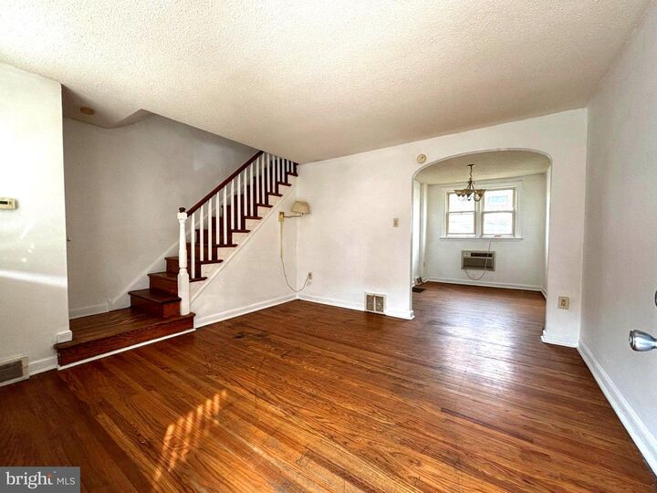 Property Photo: 2815 S Mildred Street PA 19148