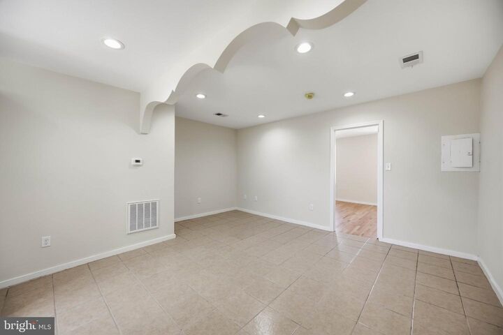 Property Photo:  740 Christian Street 3rd Floor  PA 19147 