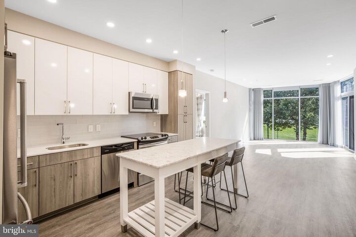 Property Photo:  145 Riverhaven Drive 125  MD 20745 