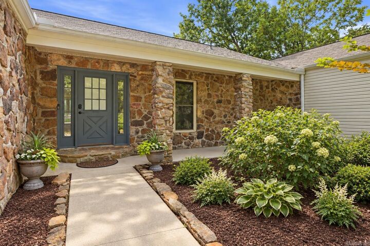 Property Photo: 107 Crossbow Place AR 72088