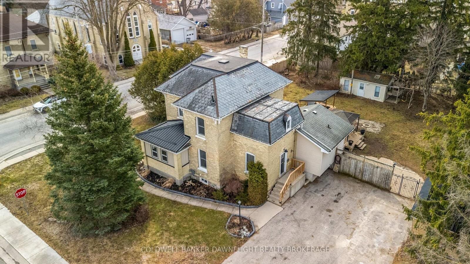 Property Photo:  80 Nelson Street  ON N0M 1X0 
