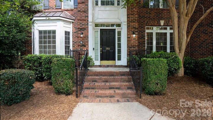 Property Photo:  1911 Solway Lane  NC 28269 