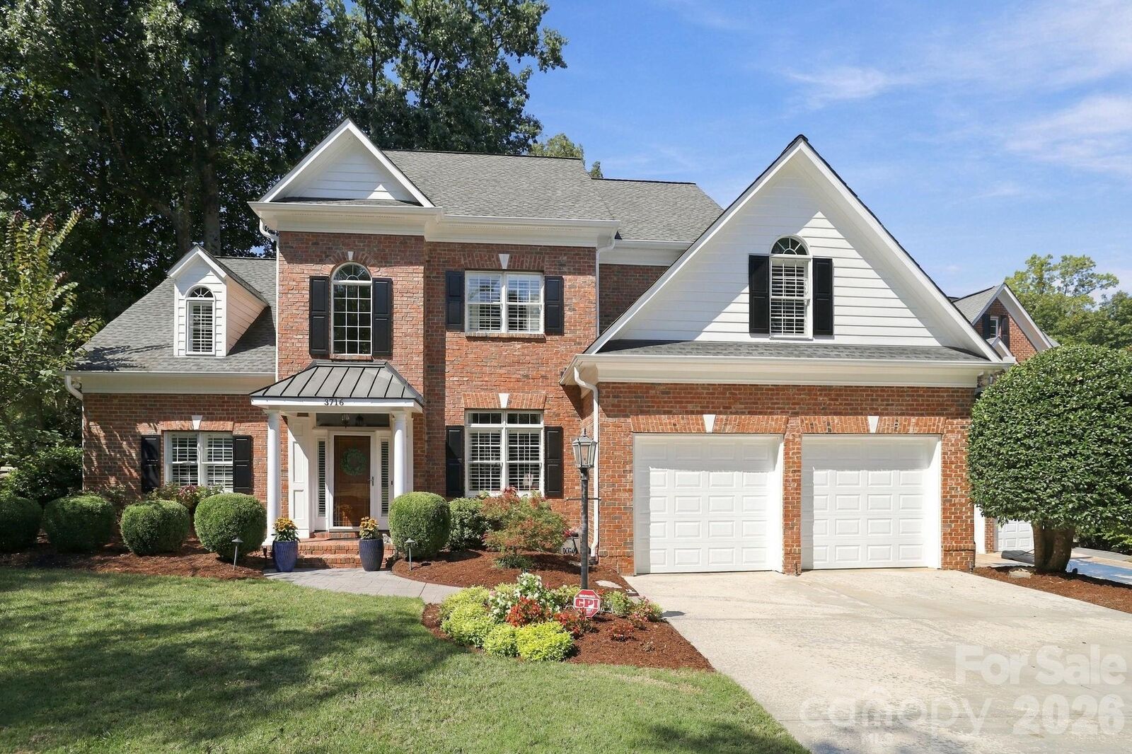 Property Photo: 3716 Eastover Hills Court NC 28211