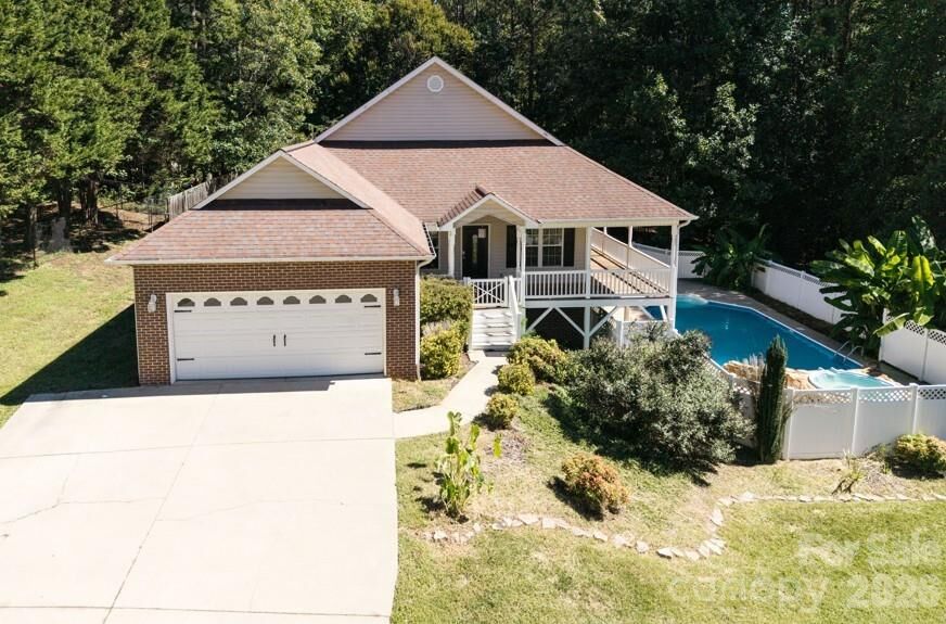 Property Photo: 6391 Cathedral Drive NC 28601