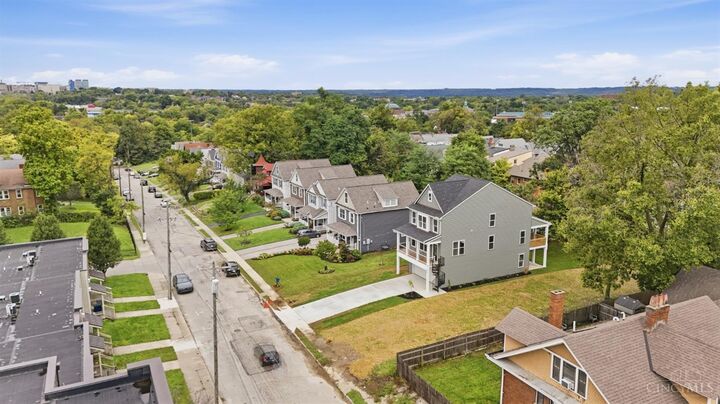 Property Photo:  1572 St Leger Place  OH 45207 