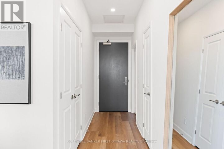 Property Photo: 520 Pimiwidon Street 204 ON K1K 5B4