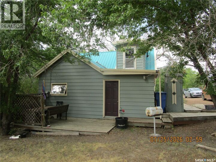 Property Photo:  3005 3rd Street N  SK S0H 3R0 