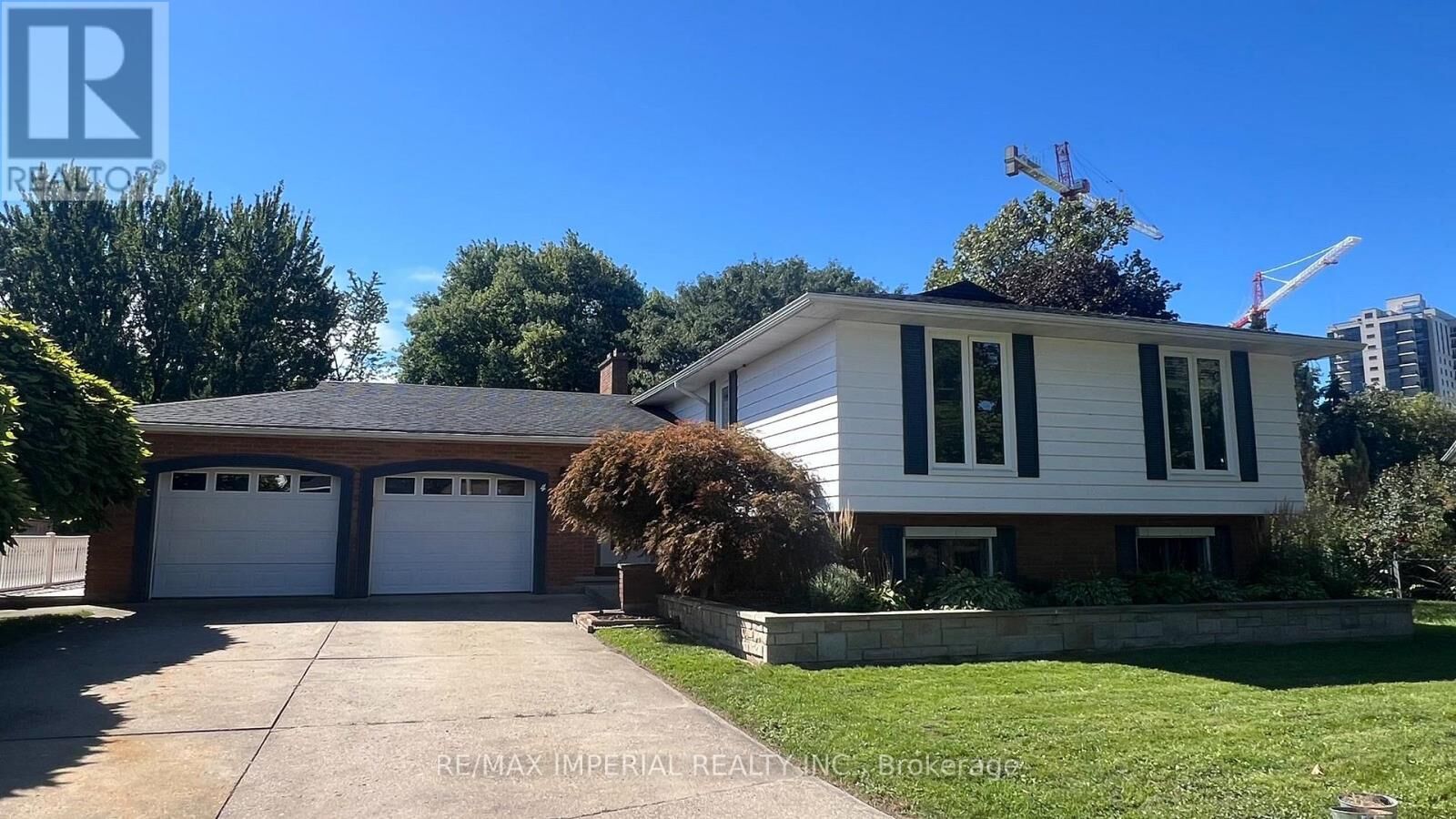 Property Photo:  4 Pyramid Place  ON L2T 2N7 