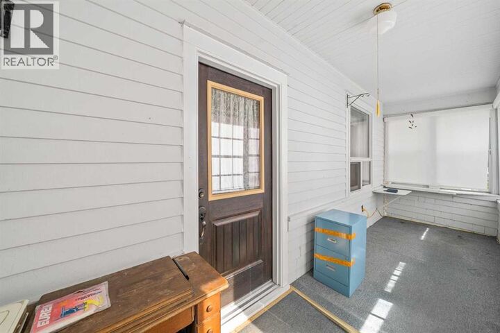 Property Photo:  362 7 Street Southeast  AB T1A 1J7 