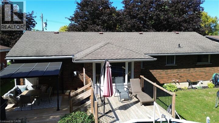 Property Photo:  135 Queen Street South  ON N0G 1B0 