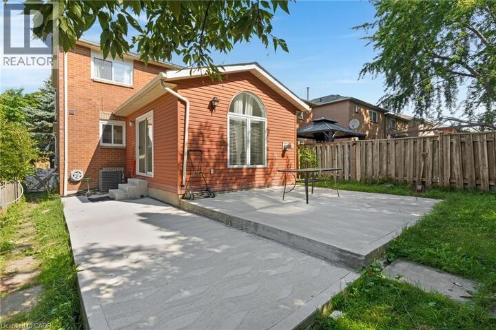 Property Photo:  100 Anglerock Drive  ON N1T 1L9 