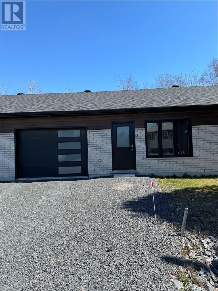 Property Photo:  2165 Falconbridge  ON P3L 1M2 
