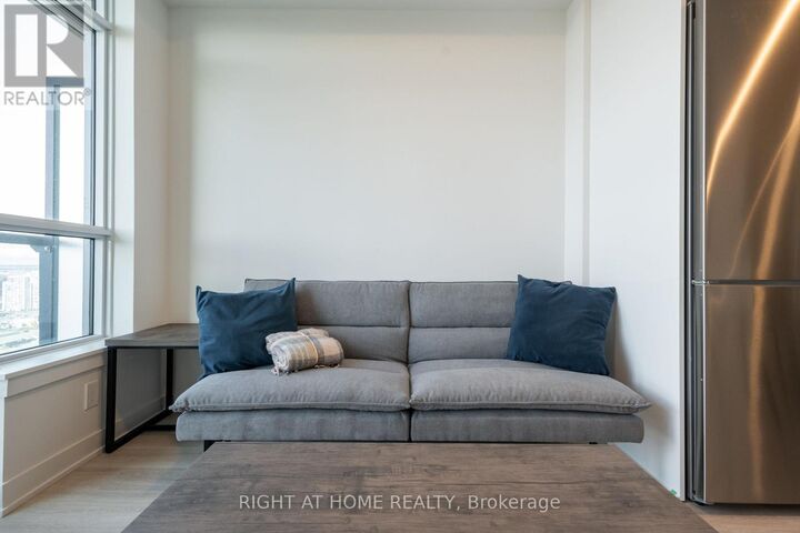 Property Photo:  50 Upper Mall Way 2406  ON L4J 0L8 