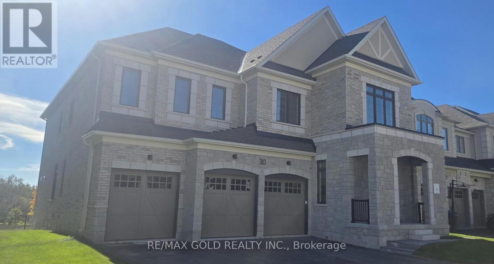 Property Photo:  30 Mosswood Trail  ON L6P 4E7 
