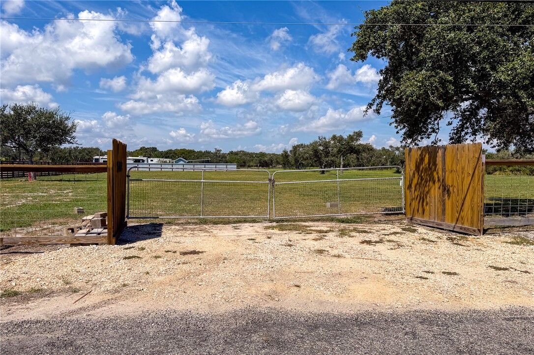 Property Photo: 732 Shaver TX 78336