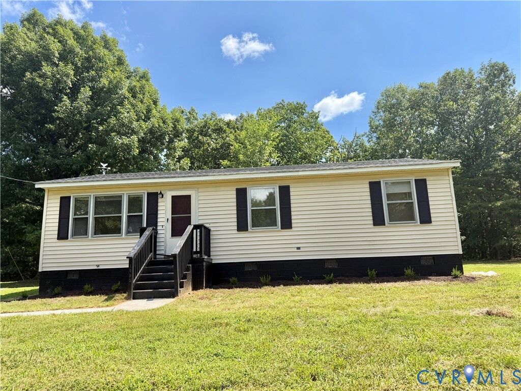 Property Photo: 1605 Cartersville Road VA 23063