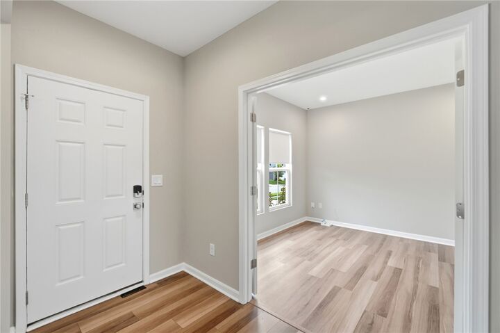 Property Photo: 1647 Arden Bend OH 45324